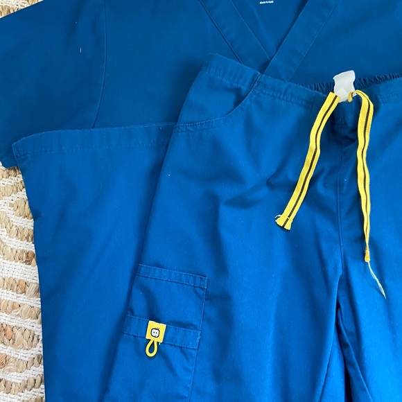 Wonderwink scrub set! - Picture 3 of 3